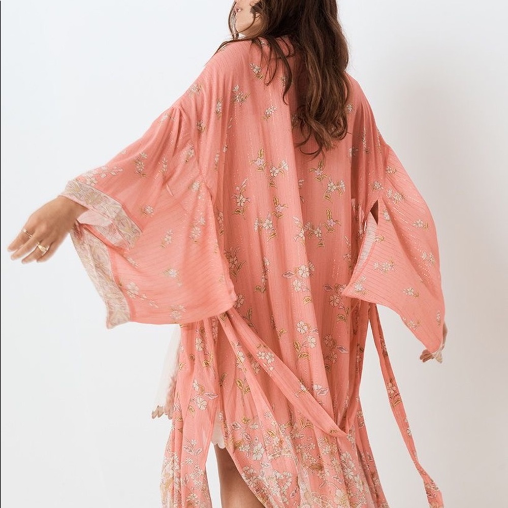 Spell Hendrix Robe - Picture 2 of 5